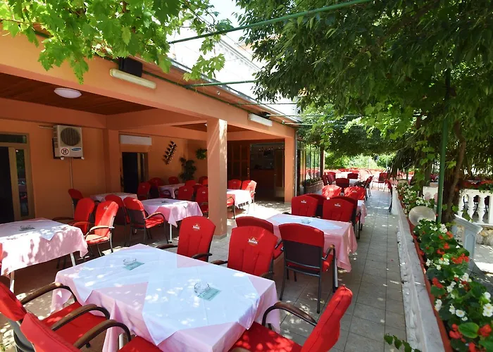 Podgorje 3* سيلين